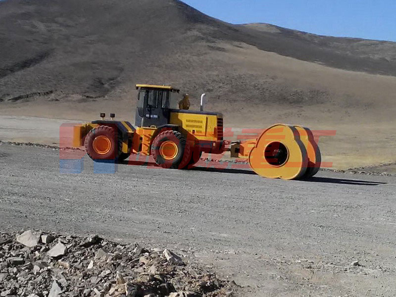 沖擊碾壓壓路機